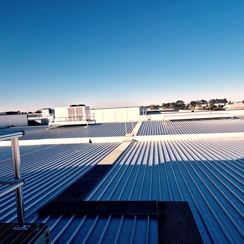 Height safety work at Ballarat Homemaker Centre