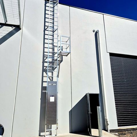 Height safety work at Ballarat Homemaker Centre